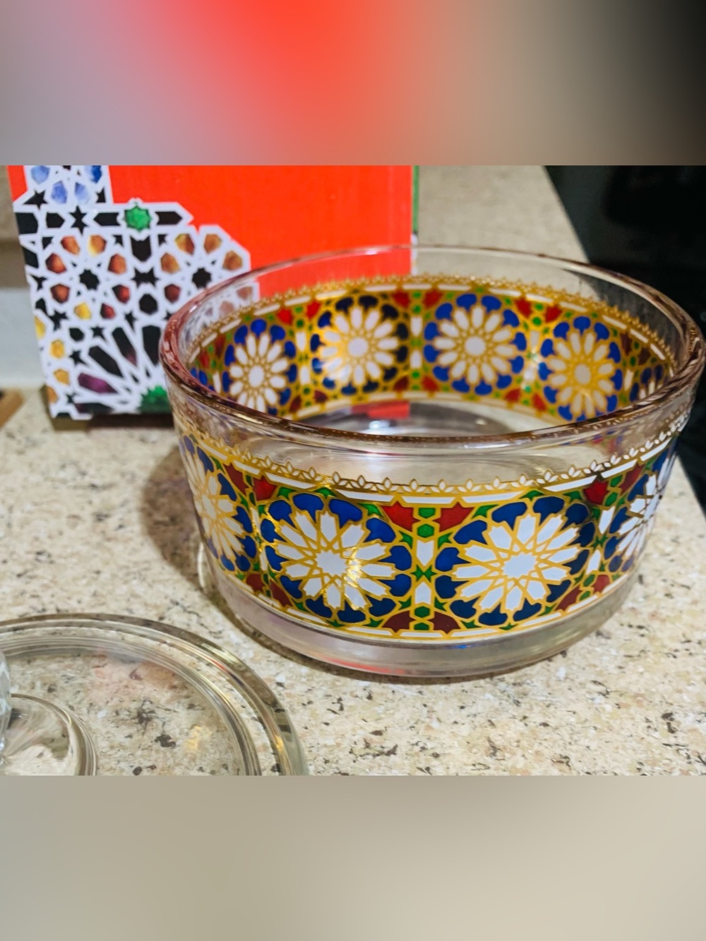 Moroccan glass bowl with lid featuring a traditional oriental, mosaic motif. - Picture 5 of 5